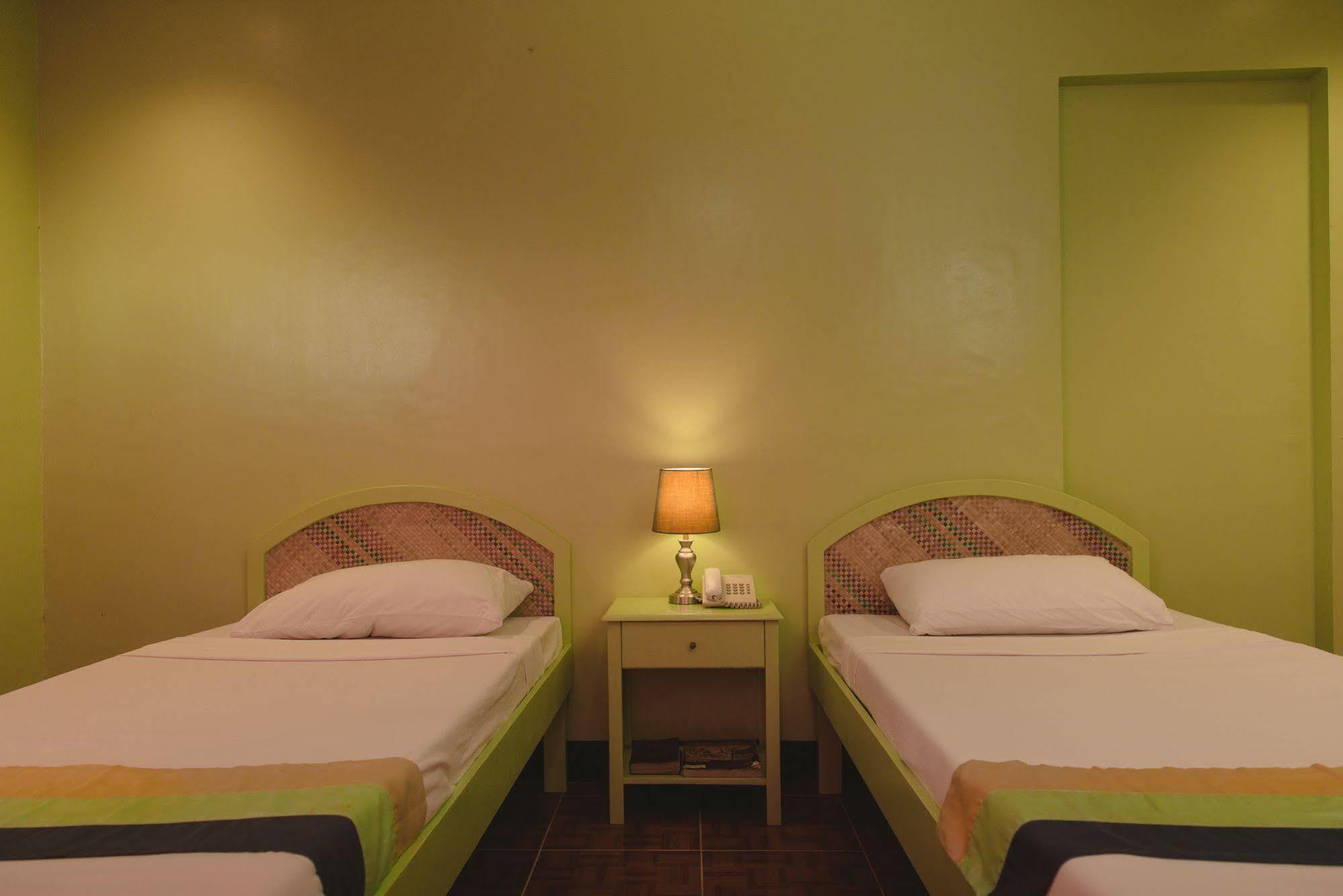 Maribago Seaview Pensione And Spa 막탄 외부 사진